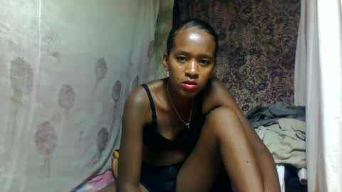 Snapshot of estancelee chatting on 06-15-26, 08:22 estancelee online show from 06-15-26, 08:22