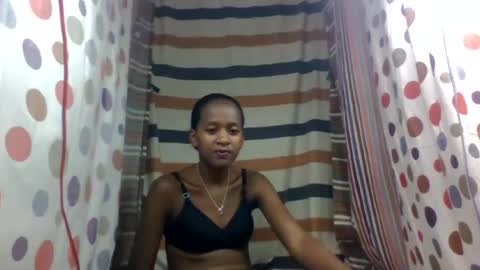 Snapshot of estancelee chatting on 06-18-26, 07:07 estancelee online show from 06-18-26, 07:07