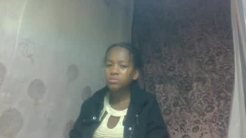 Snapshot of estancelee chatting on 06-30-26, 02:01 estancelee online show from 06-30-26, 02:01