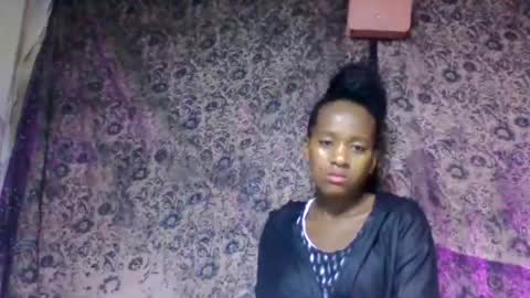 Snapshot of estancelee chatting on 07-10-26, 12:08 estancelee online show from 07-10-26, 12:08