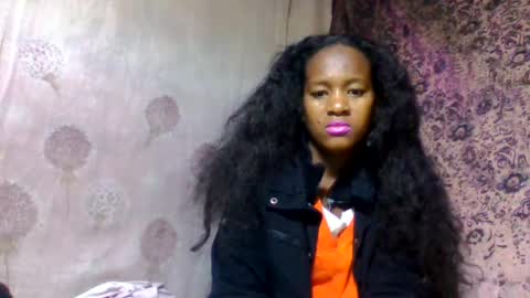 Snapshot of estancelee chatting on 07-12-26, 10:45 estancelee online show from 07-12-26, 10:45