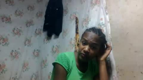 Snapshot of estancelee chatting on 07-28-26, 12:48 estancelee online show from 07-28-26, 12:48