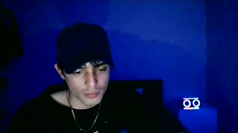 estebankit0 online show from 12-28-24, 01:39