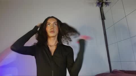 Snapshot of estefa_g chatting on 02-18-25, 03:31 Estefa G online show from 02-18-25, 03:31