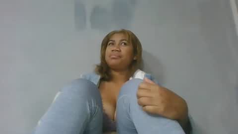 Snapshot of estelah796836 chatting on 05-24-26, 04:17 estelah796836 online show from 05-24-26, 04:17