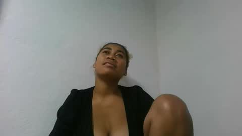 Snapshot of estelah796836 chatting on 06-08-26, 07:09 estelah796836 online show from 06-08-26, 07:09