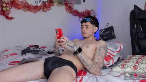 estivenvel online show from 11-26-25, 07:04