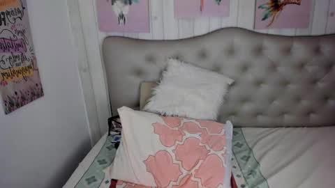  Estrella  online show from 03-07-25, 10:24