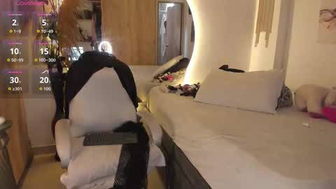 AmberDisny online show from 01-16-26, 07:40