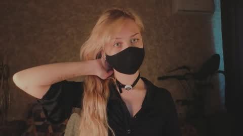 Sophia online show from 05-16-26, 01:02