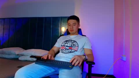 ethanconnor_ online show from 10-26-25, 02:39