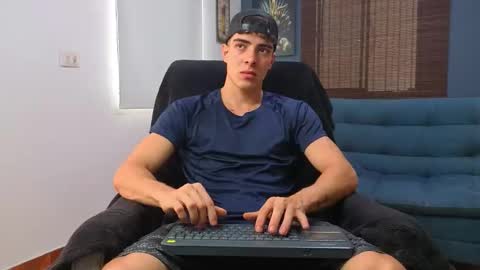 Snapshot of ethangreey1 chatting on 05-23-26, 05:39 ethangreey1 online show from 05-23-26, 05:39