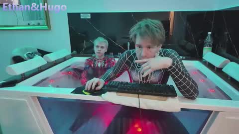 Hugo and Ethan online show from 04-20-26, 03:31