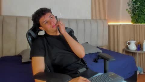 ethanlowell online show from 02-26-26, 04:44