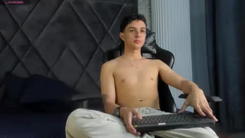 ethanlowell online show from 04-01-26, 08:59