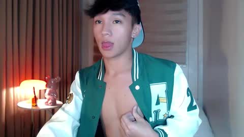 Rey online show from 04-15-26, 02:24