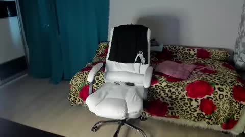 Eva online show from 06-19-26, 09:18