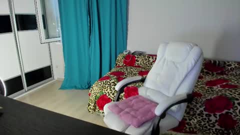 Eva online show from 07-08-26, 08:46
