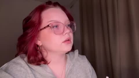 Snapshot of eva_kittenn chatting on 04-19-26, 06:10 eva_kittenn online show from 04-19-26, 06:10