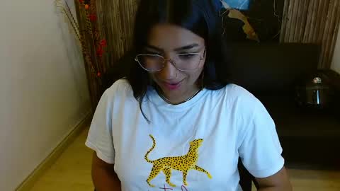 eva_luna699425 online show from 05-13-26, 03:53