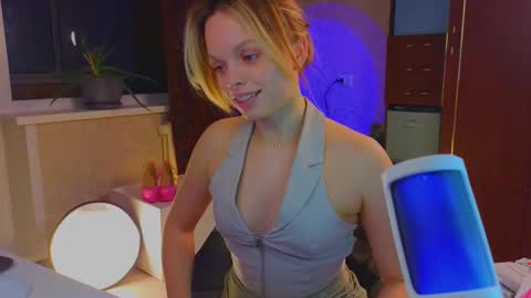 Hi there i am Eva and i wish create a nice community with you so join my Ticket Show for more pleasure online show from 01-31-26, 07:11