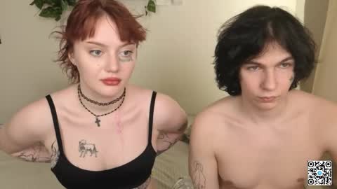 Snapshot of eva_sunshine_blueeyes chatting on 06-10-26, 02:05 Eva Sunshine Blue Eyes online show from 06-10-26, 02:05