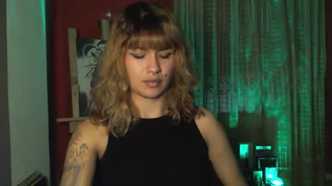 Snapshot of eva_viulet chatting on 02-05-26, 02:16 MISS EVY online show from 02-05-26, 02:16