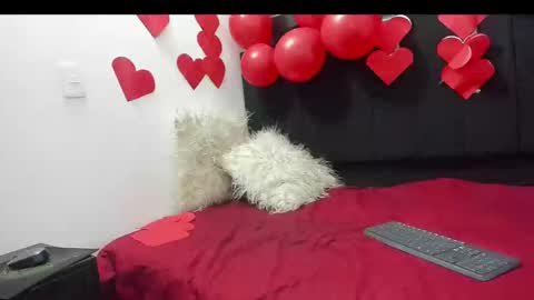 Snapshot of evaaross chatting on 02-15-25, 04:34 Eva online show from 02-15-25, 04:34