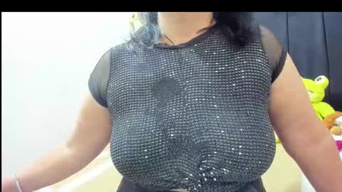 Snapshot of evaaross chatting on 12-01-25, 12:54 Eva online show from 12-01-25, 12:54