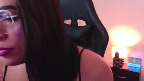 Snapshot of evacarters chatting on 07-31-26, 02:11 Jenny Carters online show from 07-31-26, 02:11