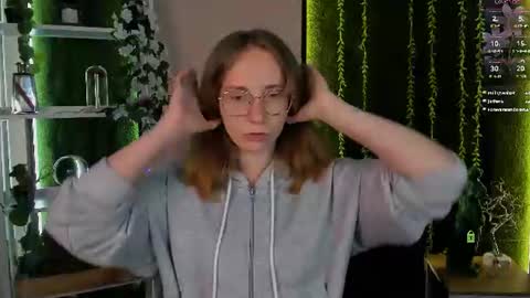 Snapshot of evalora_vei chatting on 07-19-26, 07:17 evalora online show from 07-19-26, 07:17