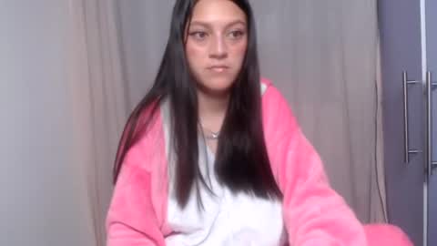 eva  online show from 06-23-26, 03:59