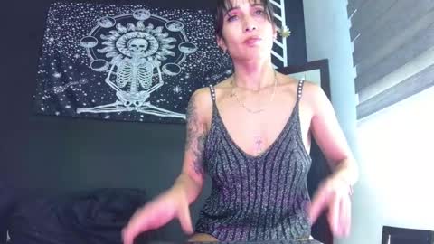  Eva online show from 12-14-25, 06:45