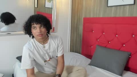 Snapshot of evannnight chatting on 04-11-26, 04:50 Evann online show from 04-11-26, 04:50