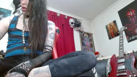 evans_xy online show from 05-06-26, 11:32