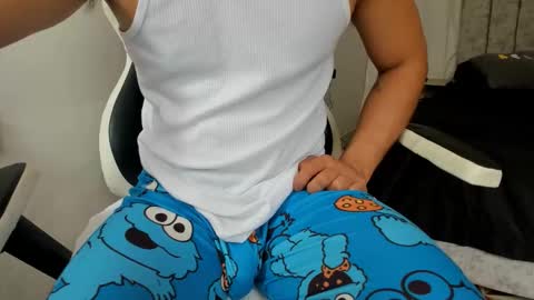Mateo and Valerio online show from 11-14-25, 03:11