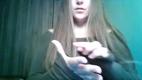 Snapshot of evasapples2026 chatting on 06-12-26, 01:54 evasapples2026 online show from 06-12-26, 01:54