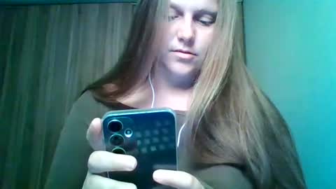 Snapshot of evasapples2026 chatting on 06-26-26, 01:26 evasapples2026 online show from 06-26-26, 01:26