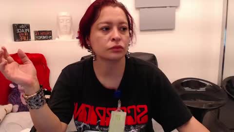Eva Twiss online show from 05-13-26, 12:02