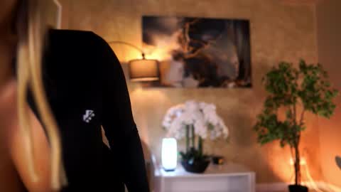 Eva online show from 03-10-26, 08:36