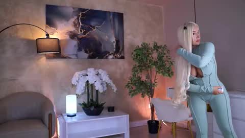 Eva online show from 03-28-26, 09:03