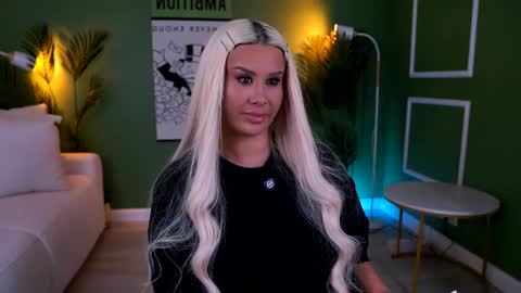 Eva online show from 04-15-26, 10:21