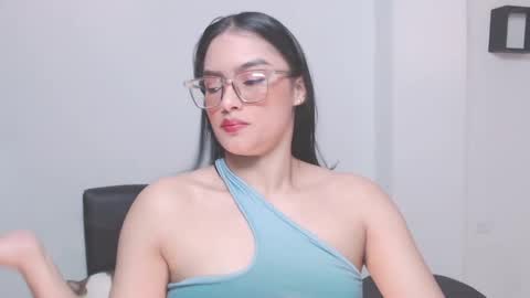 Eve Rox18 online show from 05-17-26, 01:25