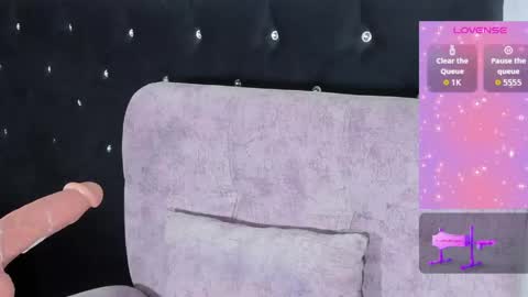 Snapshot of evelin_belen1 chatting on 04-25-26, 01:41 evelin belen1 online show from 04-25-26, 01:41