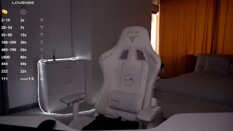 Snapshot of evelina_fox chatting on 07-14-26, 12:22 Evelina online show from 07-14-26, 12:22