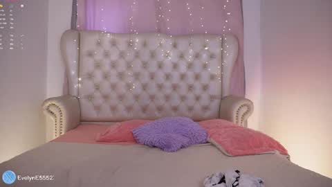 evelyn evelyn online show from 05-19-26, 03:07