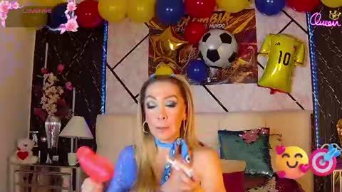 Snapshot of evelynagrey chatting on 06-19-26, 09:57 EvelynaGrey online show from 06-19-26, 09:57