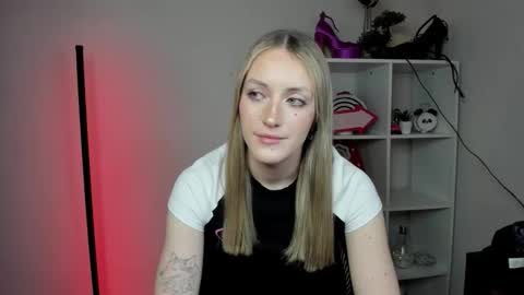 evelynblond online show from 03-19-26, 06:56