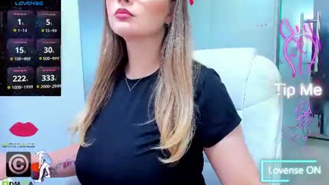 Snapshot of evelyne_rose chatting on 07-05-26, 04:52 evelyne_rose online show from 07-05-26, 04:52