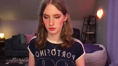 Evie3 online show from 03-02-25, 02:41